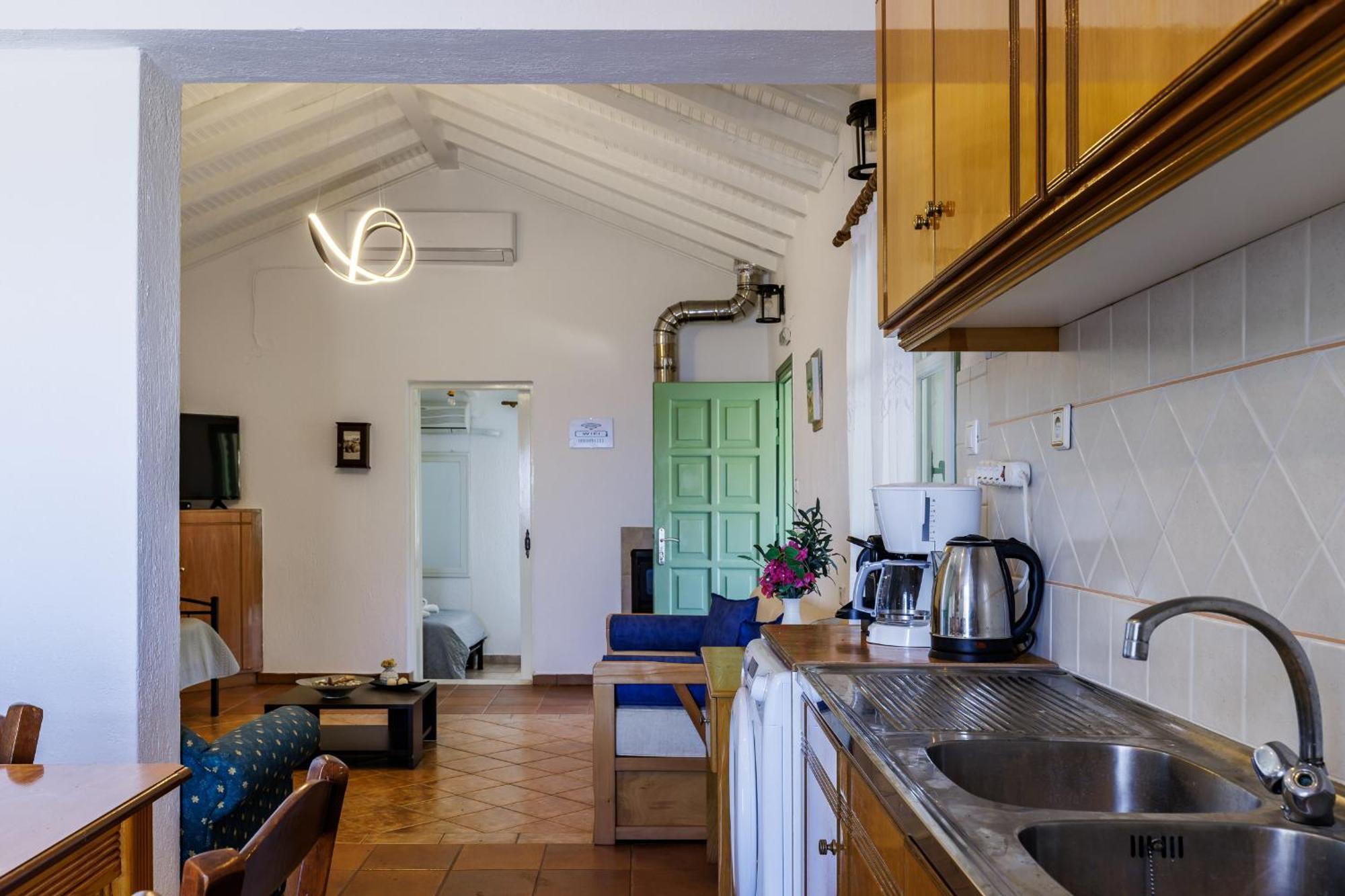 Nerissa Cottage - Skopelos Glossa Atheato Екстериор снимка